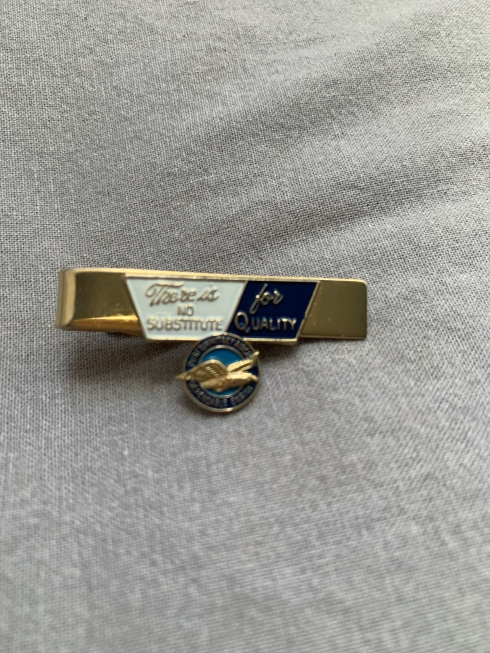 Vintage PILOTS PAN-AM 'There Is No Substitute' Quality Tie CLIP GOLD TONE